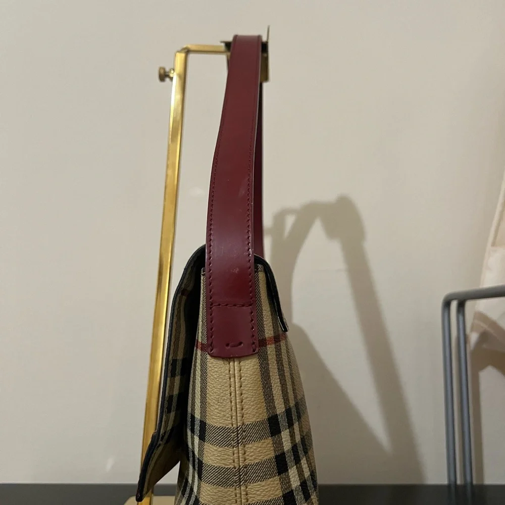 Burberry Tan and Red Shoulder Bag with Classic Plaid - Picture 4 of 10